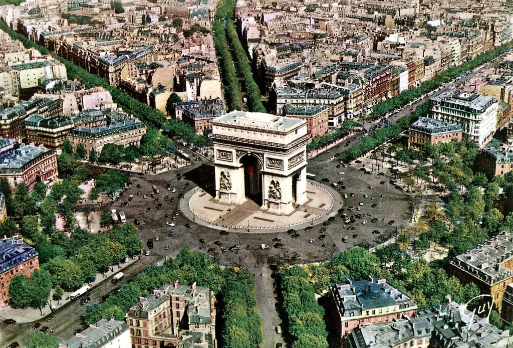 Napoleon’s Arc and the Flame of Memory