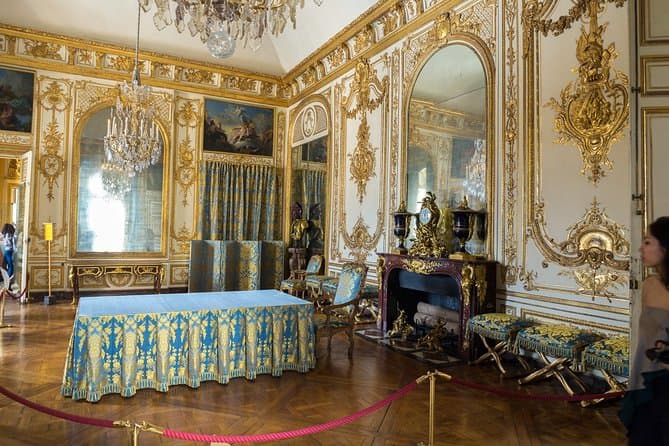 A Glimpse into the King’s Chamber