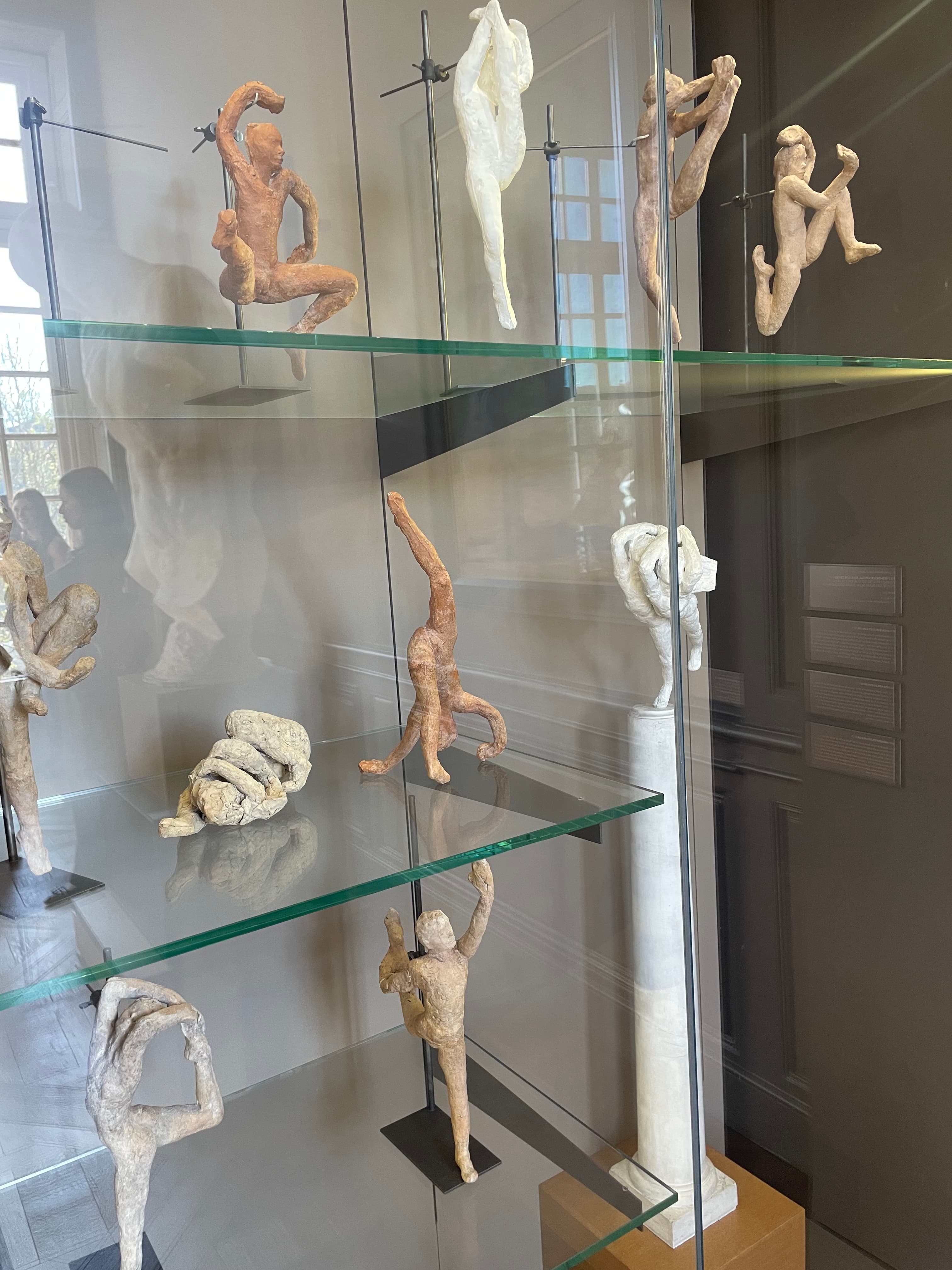 Dancing Figures