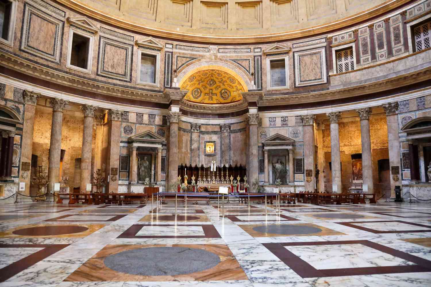 Postcards from Rome: Inside The Pantheon