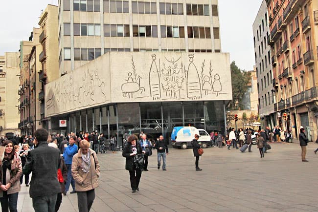Picasso’s Facade